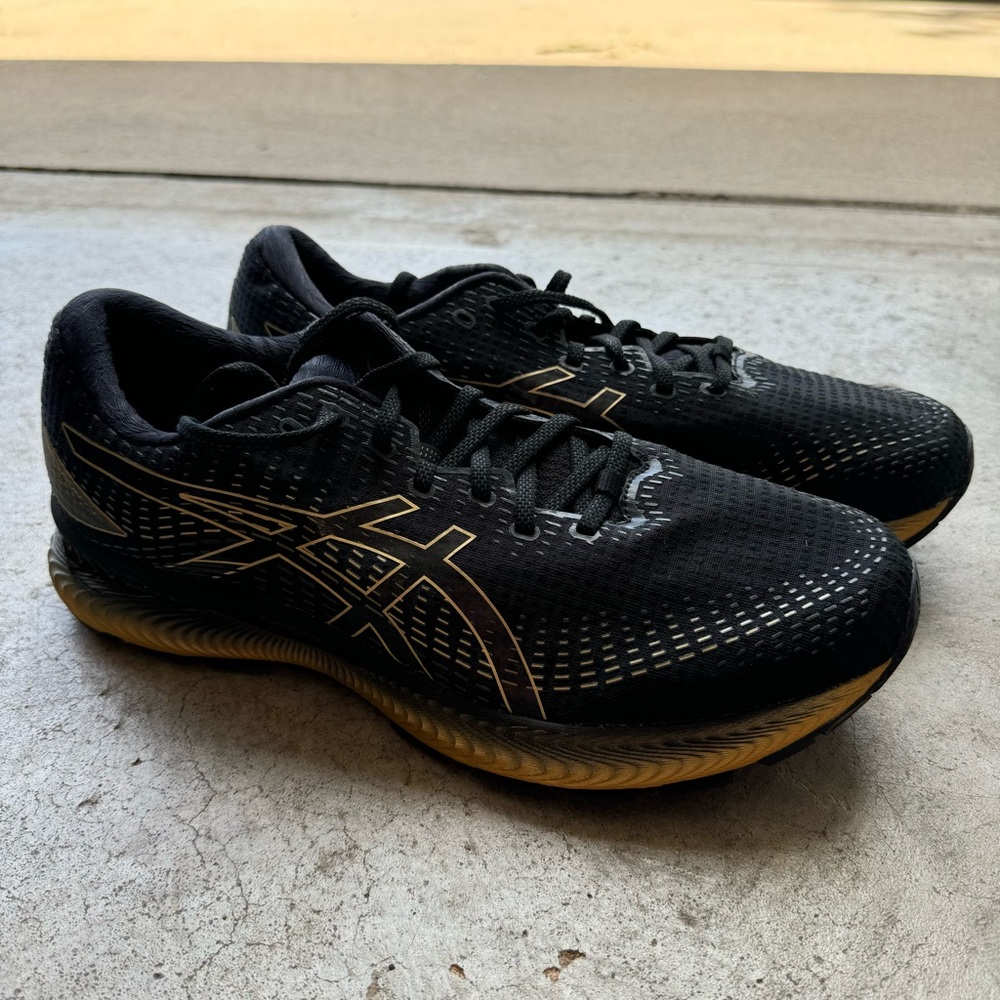 ASICS Gel-Saiun Black Pure Gold.